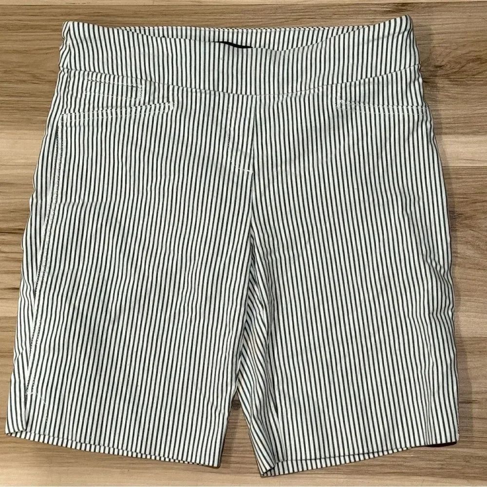 Hilary Radley Pinstripe Bermuda Shorts Women’s Medium